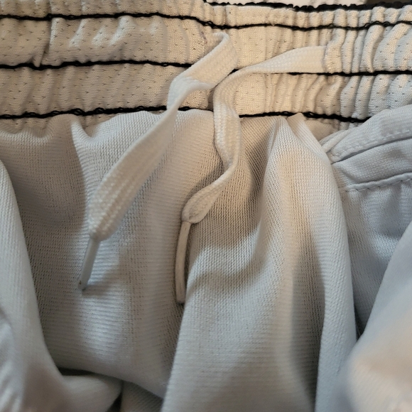 Umbro Women's Black Athletic Shorts with White Trim Size M - Picture 7 of 8